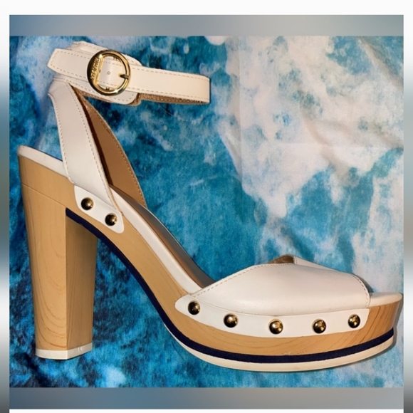 ⭐HP⭐LIKE NEW Tommy Hilfiger  Sandals Size 10M - Picture 2 of 3